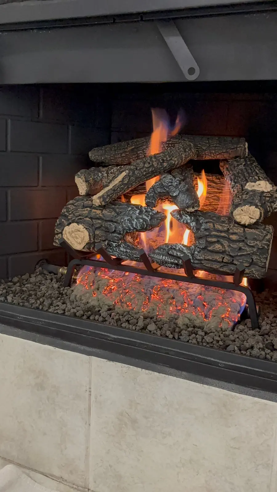 18” Ga s logs system installed